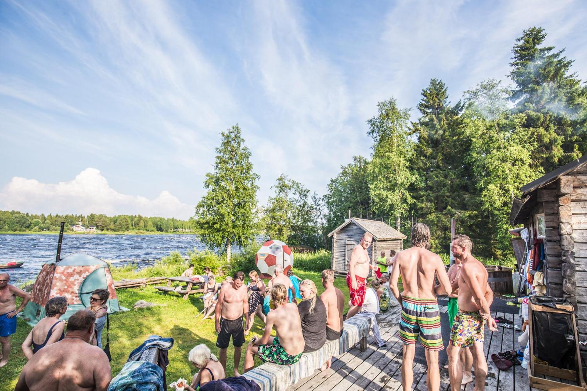 Hotel Kukkolaforsen Turist & Konferens Esterno foto